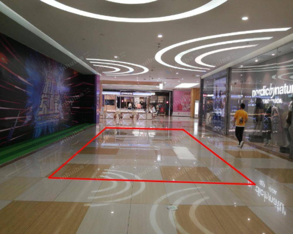 福州闽江世纪金源 - 一层星巴克店铺旁过道