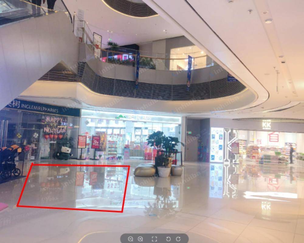 济南印象城花园路店 - 负一楼最西侧扶梯下