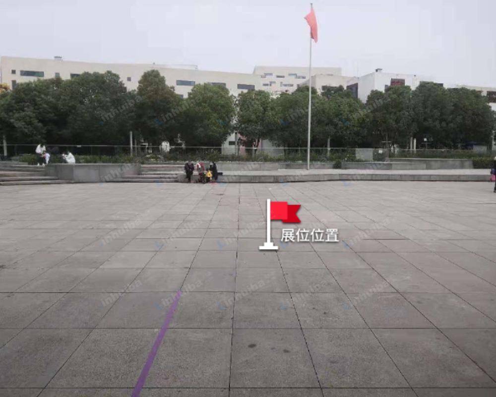 武汉创意天地 - 东1门美术馆旁外广场
