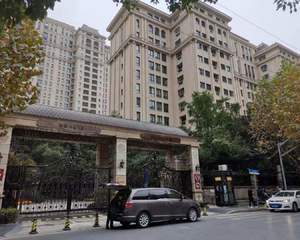 一楼北门出入口内空地