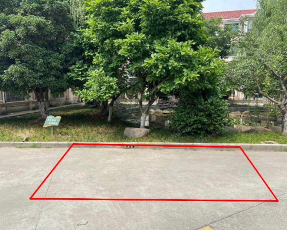 无锡华诚花苑 - 小广场