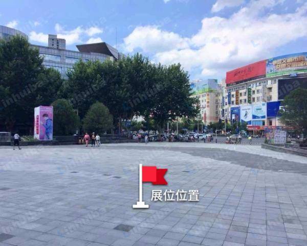滁州苏宁易购 - 外广场