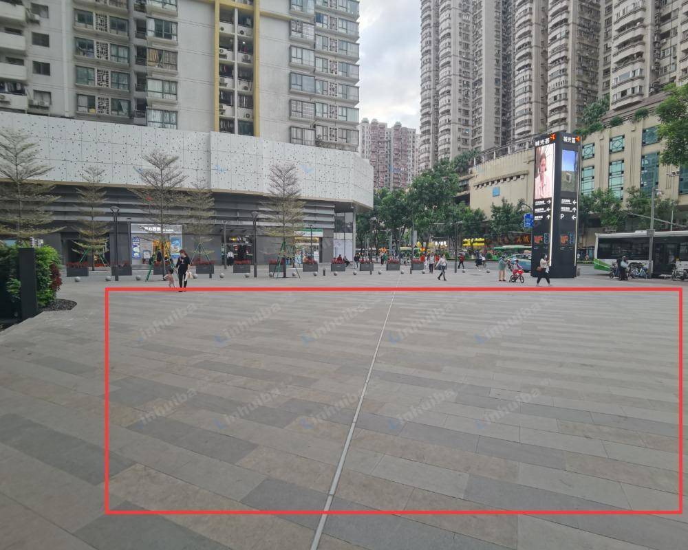 广州城光荟 - 一层外广场