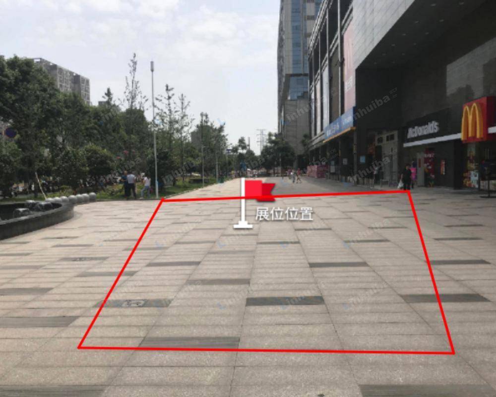长沙龙湾商业广场 - 外广场