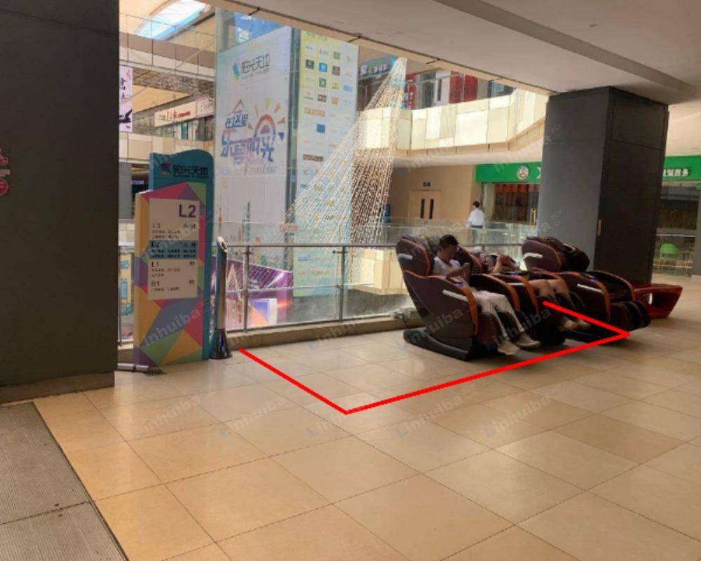 上海阳光天地外高桥店 - 二楼扶梯口机器点位