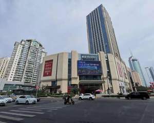 青岛银座商城 - 一楼中庭