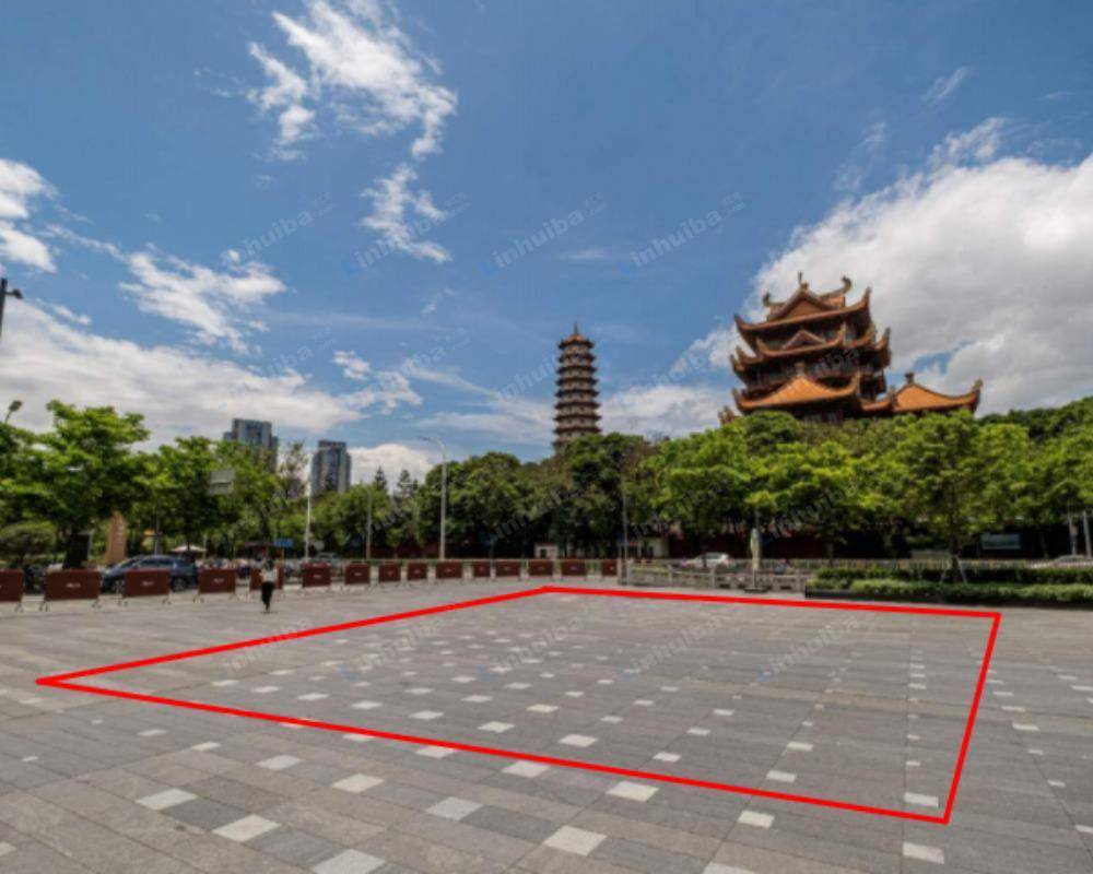 福州万象城 - ⻄南⼴场