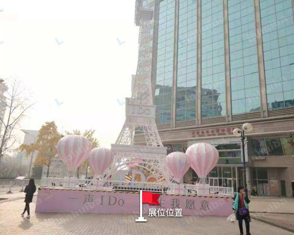 北京崇文门新世界百货 - 东门肯德基店铺前