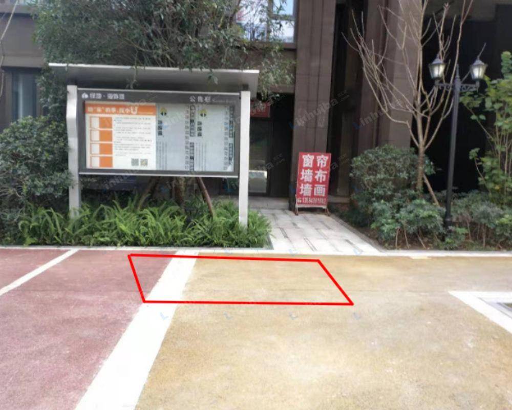 重庆绿地海外滩摩尔公馆 - 小区大门
