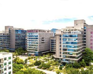深圳市清华紫光信息港 - 广场上空地