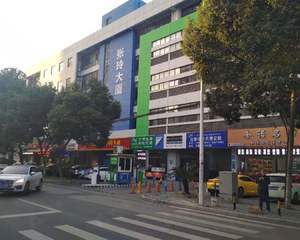 苏州张玲大厦 - 一楼大厅直梯旁