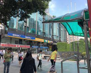 广州财富广场 - 大堂门口