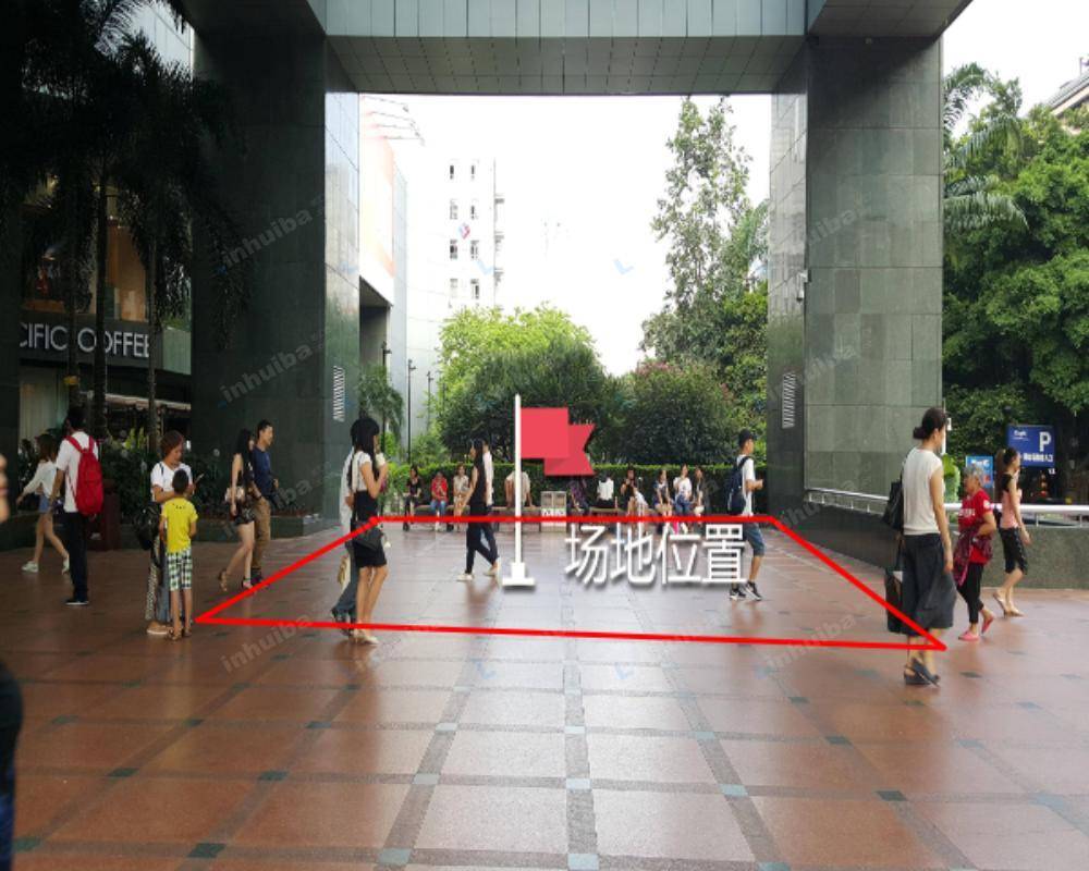 广州天河城 - 一层南广场