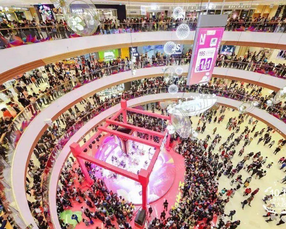 荆州吾悦广场 - 一层中庭（临时）