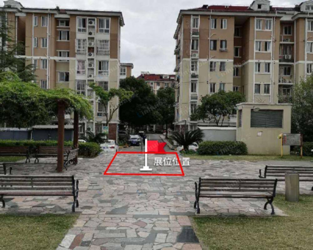上海绿地银春小区 - 中心广场