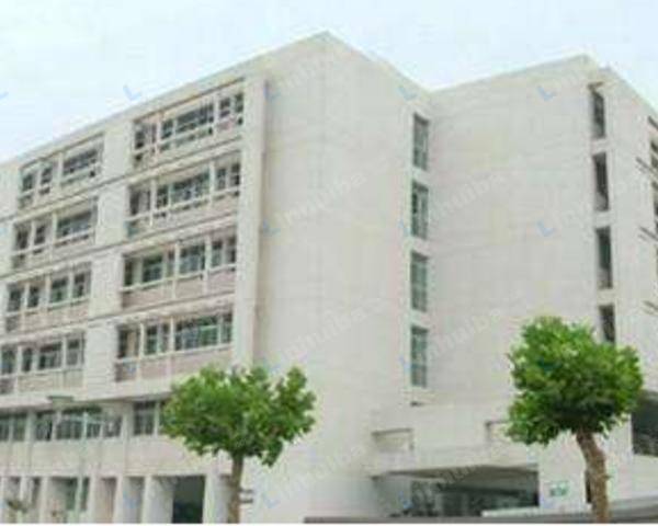 南京师范大学中北学院 - 餐厅门口