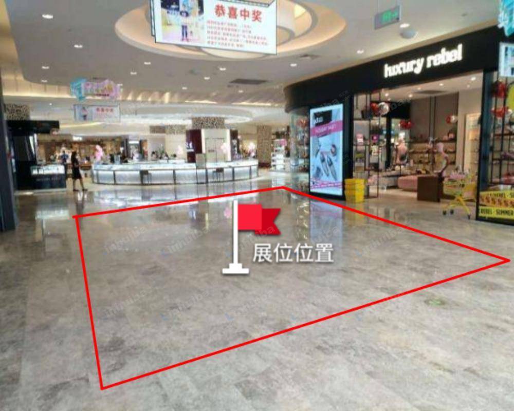 成都优品道商业广场 - 一层二号门连廊