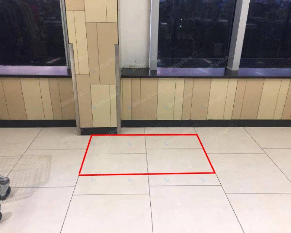 杭州永辉超市地铁东城广场店 - 收银台出口