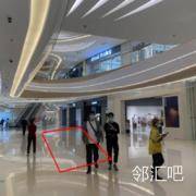 一楼BOY门口连廊