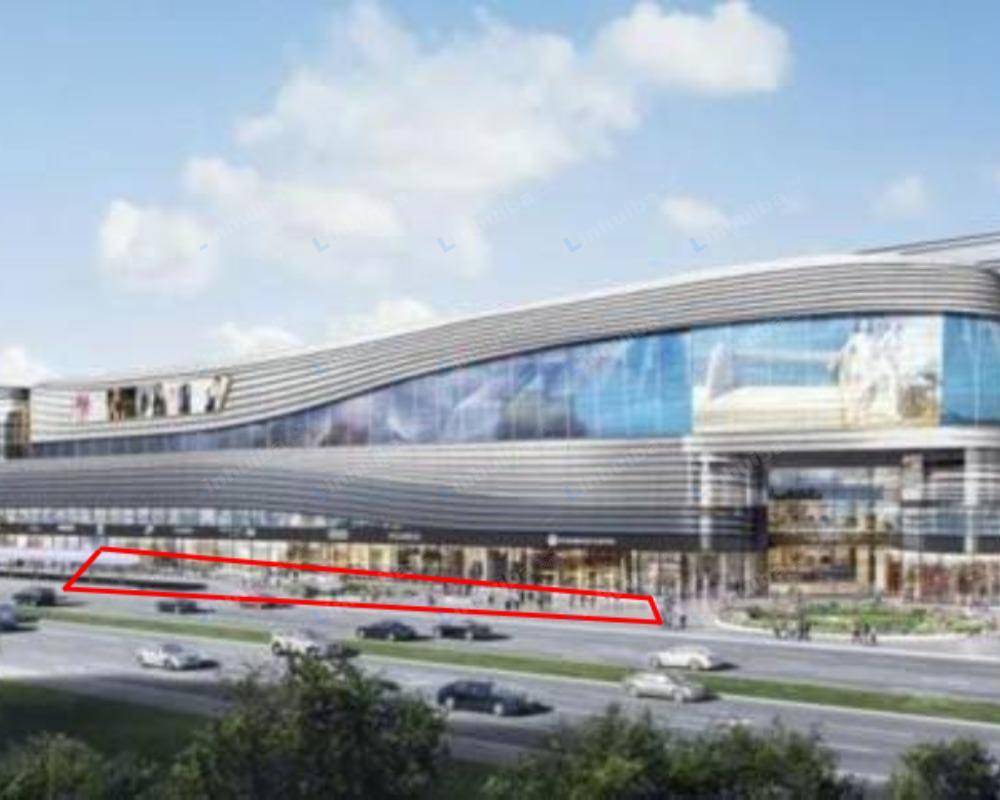 龙湖上海闵行天街 - 1~3号门门口外广场