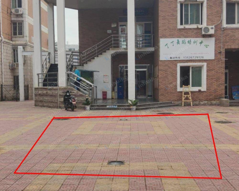 北京云趣园三区 - 物业服务中心北侧