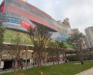 深圳海雅缤纷广场南山店 - 商场出入口左侧