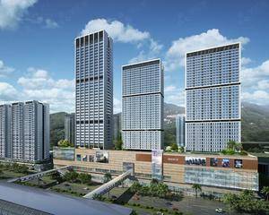 M层东区扶手梯旁