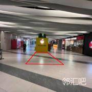 B2盒马门口