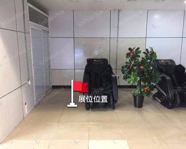 大商新玛特超市 - 入口左侧休闲区
