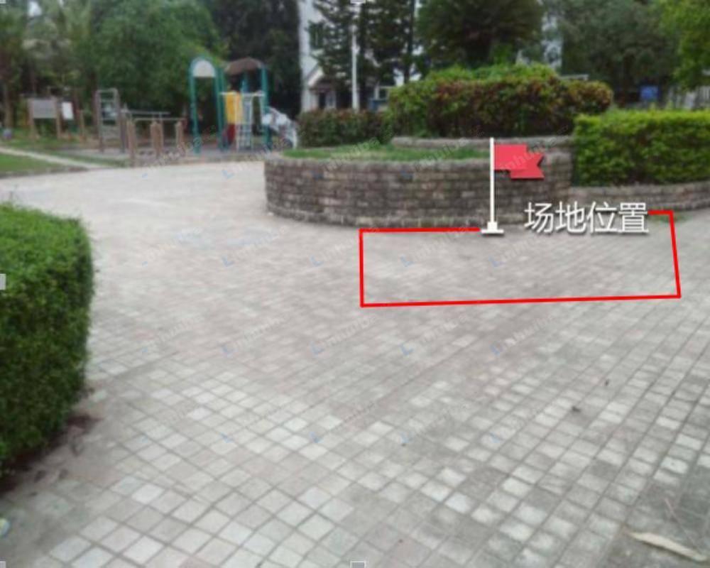 深圳市梅花山庄小区 - 物业管理处前方广场处