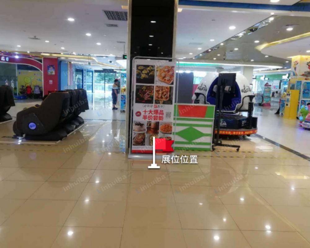 深圳华夏国际影城比邻新天地店 - 等侯影厅入口右侧