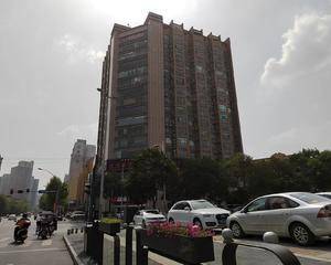 一层电梯出入口