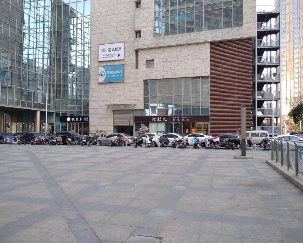 苏州世茂生活广场 - f座外广场2