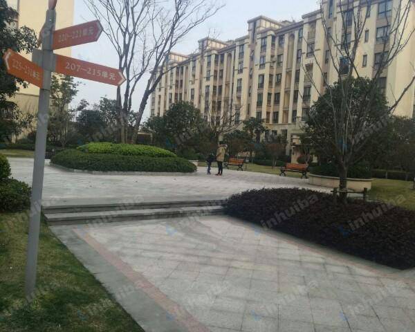 上海佳兆业8号 - 居民活动广场