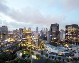 一楼大厅服务台右边