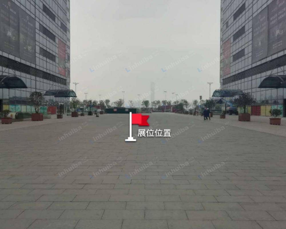 苏州东方之门 - 外广场