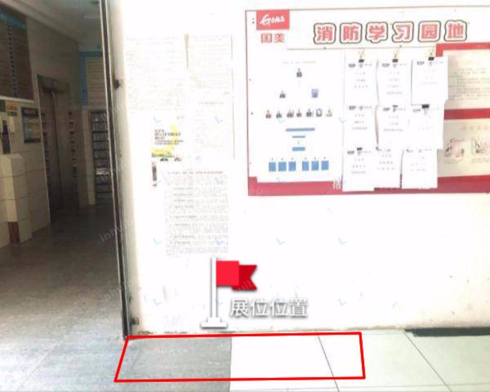 深圳市华丰商贸城 - 一楼电梯门口旁