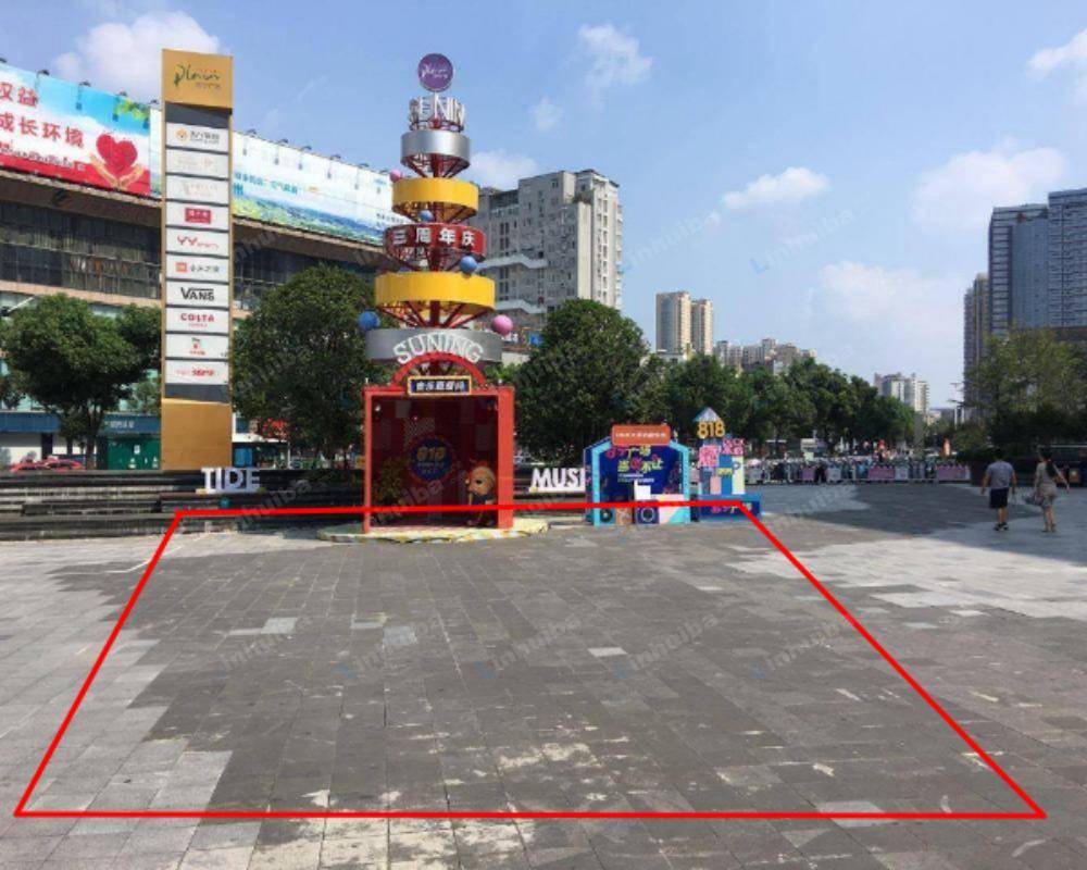 滁州苏宁广场 - 大门外广场