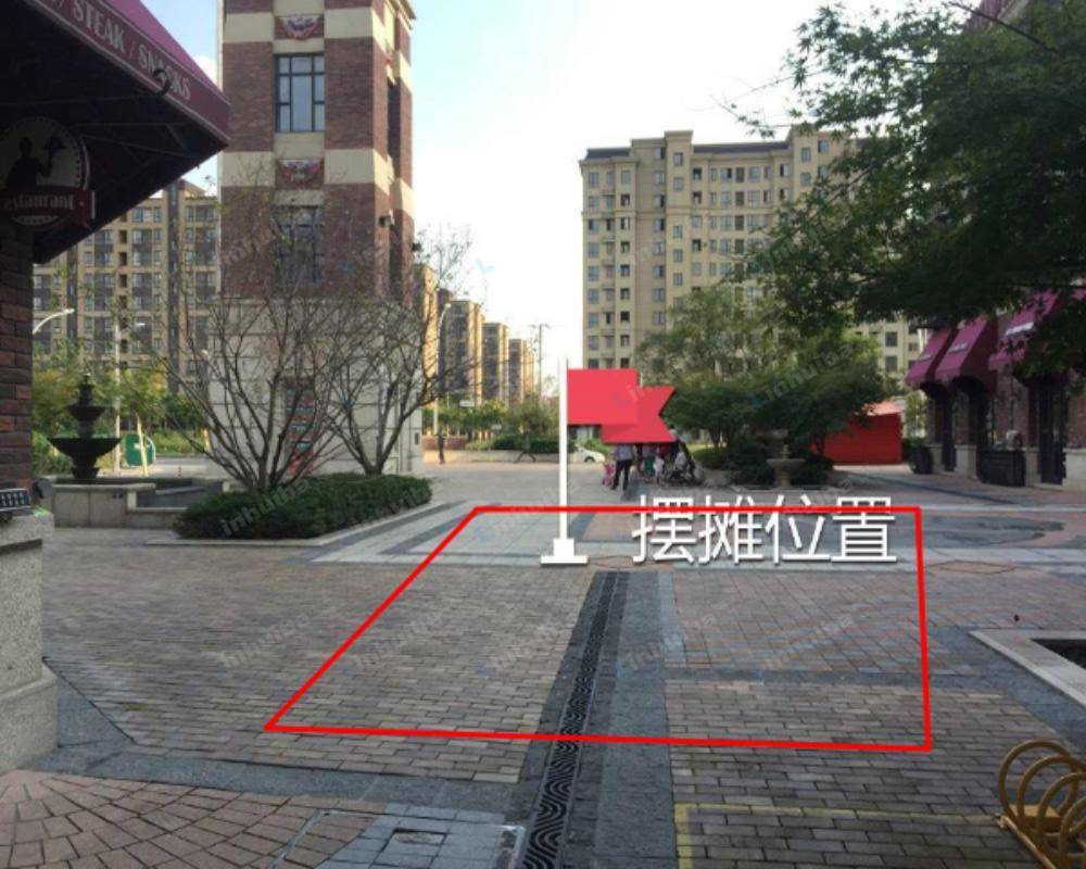 上海金地松江艺境 - 正门前广场