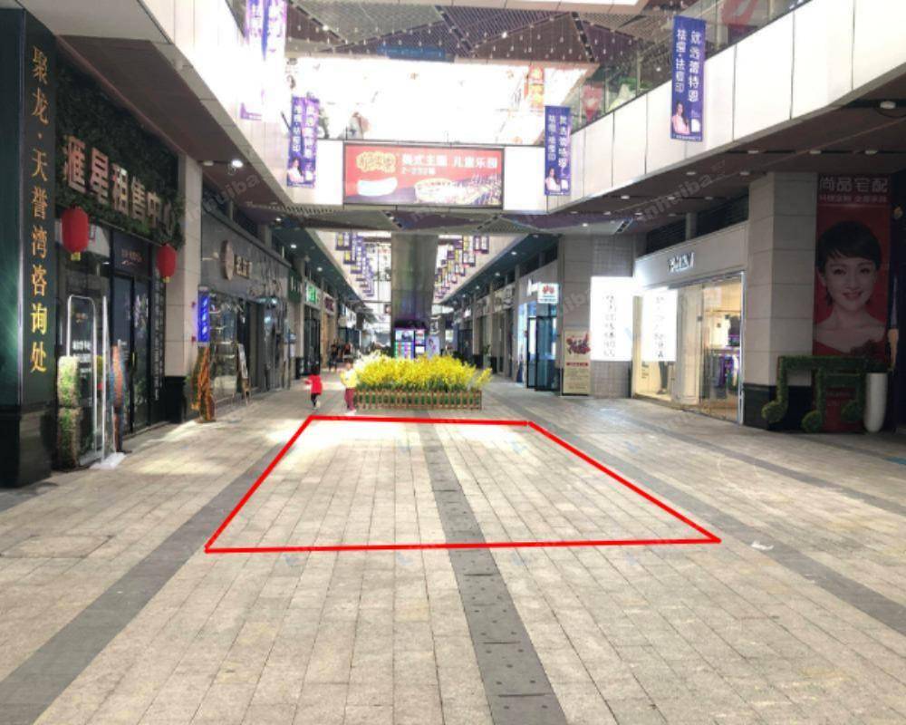 东莞汇星商业中心 - 一层南门过道