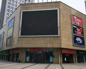 武汉铁桥广场 - 正门前小广场
