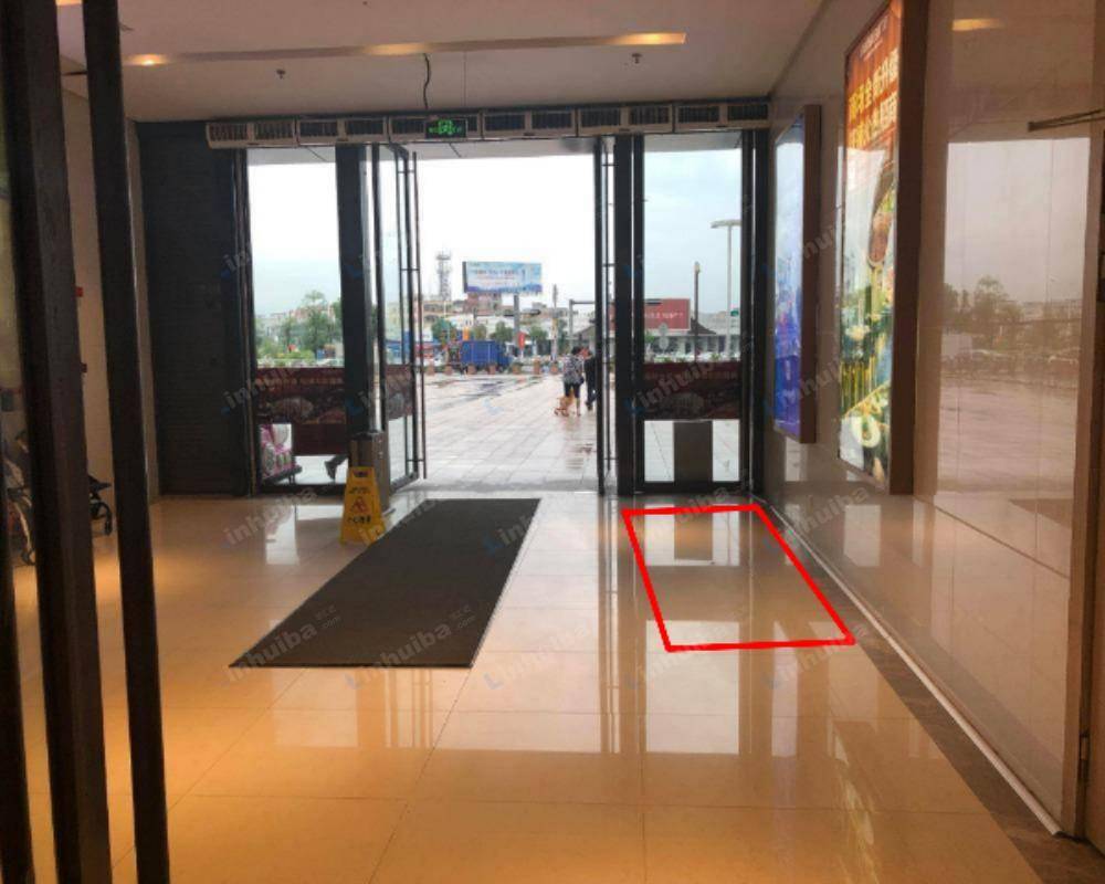 东莞厚街万科生活广场 - 一层出入口