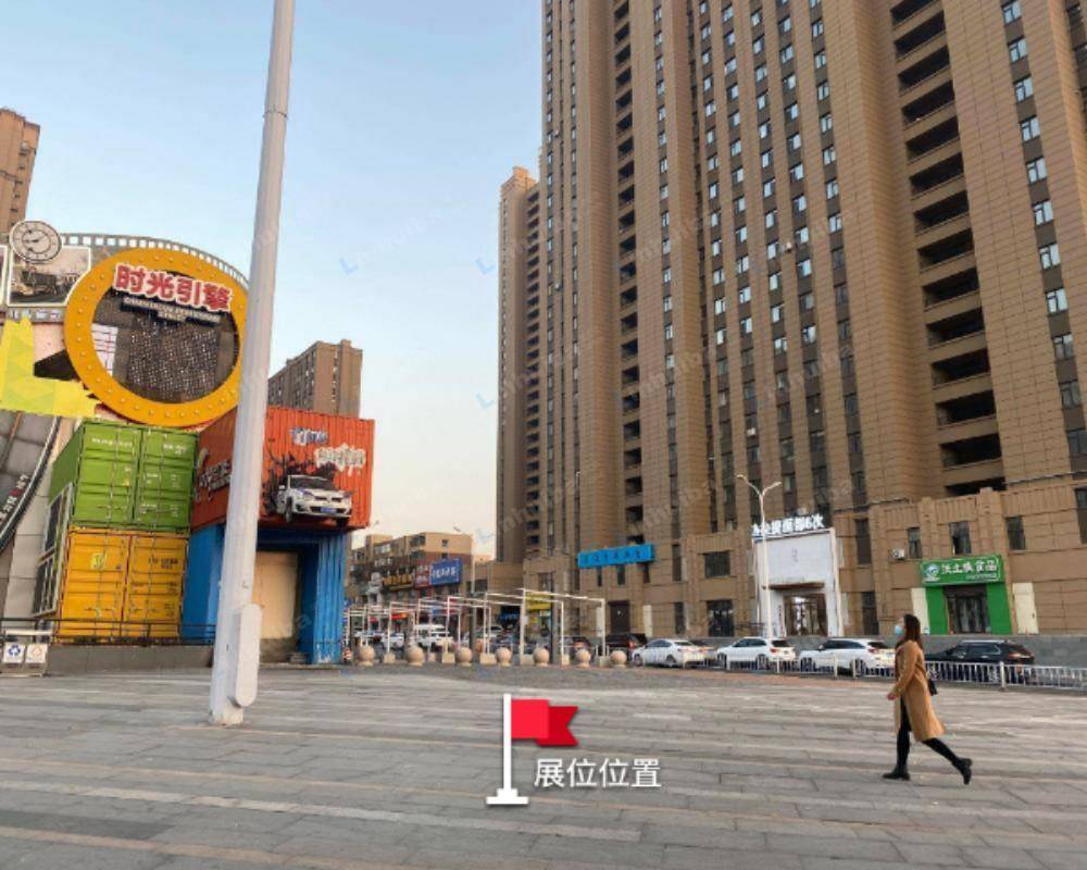 长春新城吾悦广场 - 一层外广场