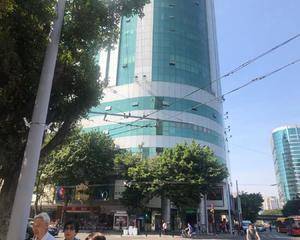 广州百汇广场 - 大堂内沙发前