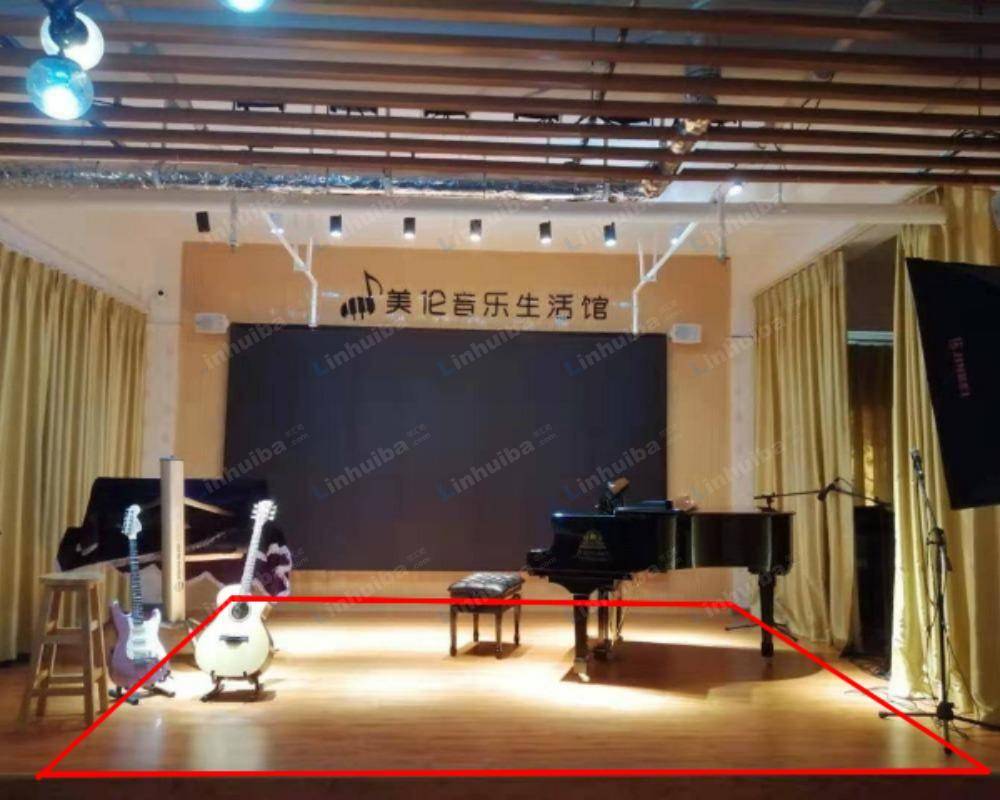 成都美伦钢琴生活馆 - 钢琴展台