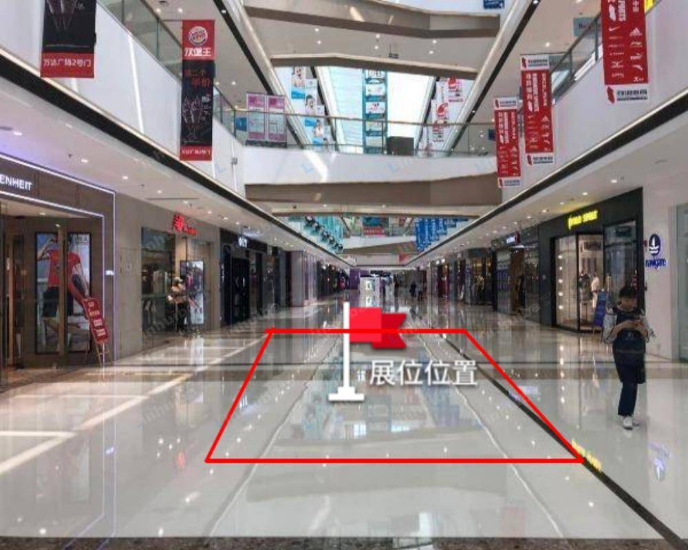 成都万达广场双流店 - 一层连廊
