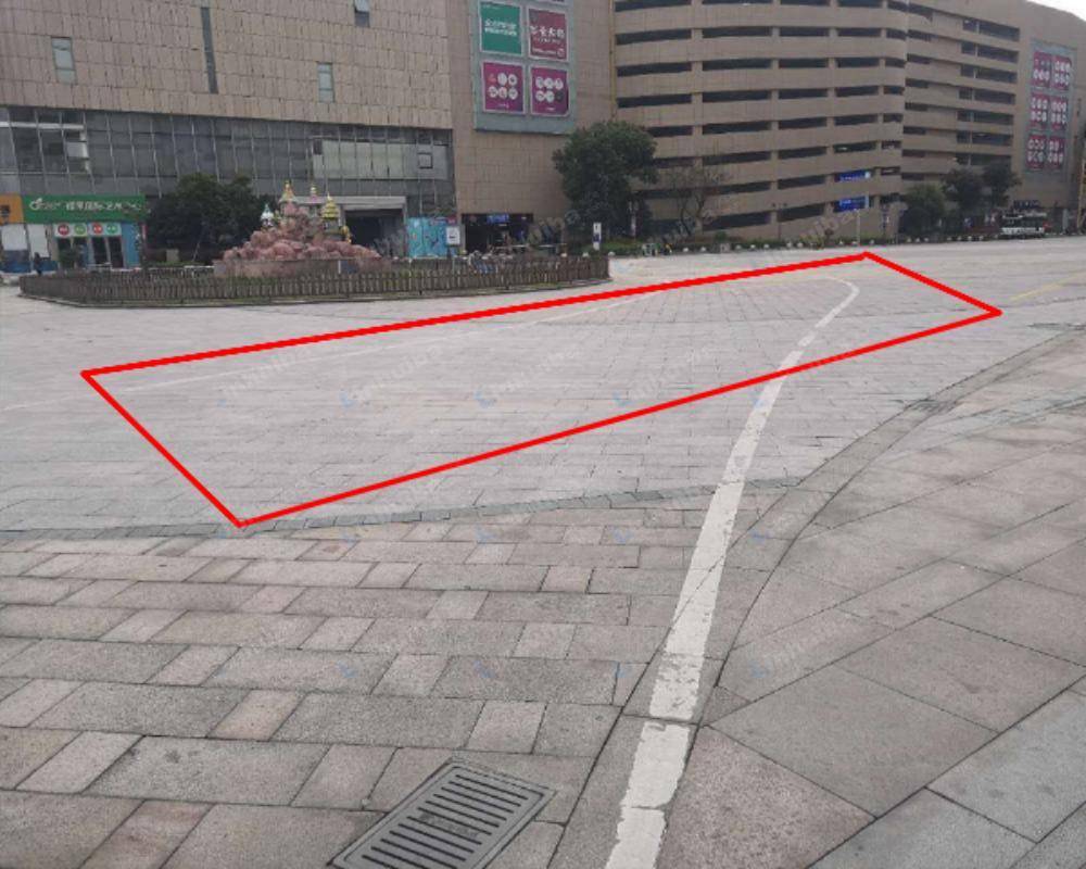 罗蒙环球乐园 - 进出口广场
