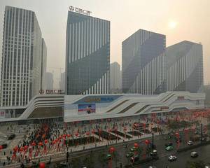 一层中庭旁连廊