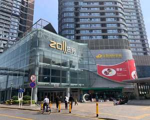 二楼扶梯口机器点位