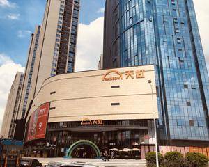 一楼客服中心旁